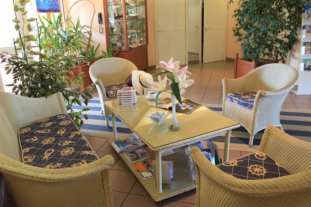 The Originals Boutique, Admiral's,